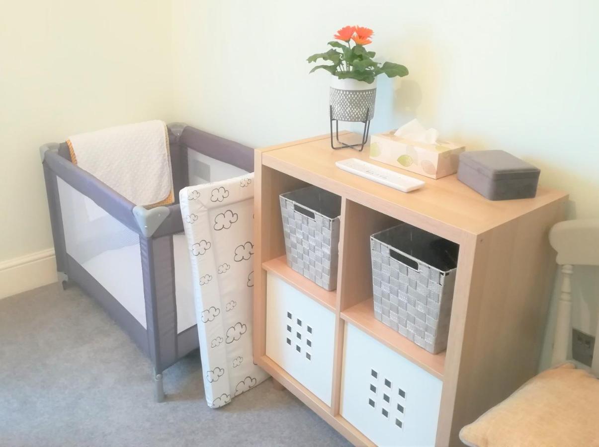 Enjoy The Pause Holiday Home, A Quiet City Centre, 2 Double Bed, Free Parking, Manchester Airport 50 Min Drive 切斯特 外观 照片